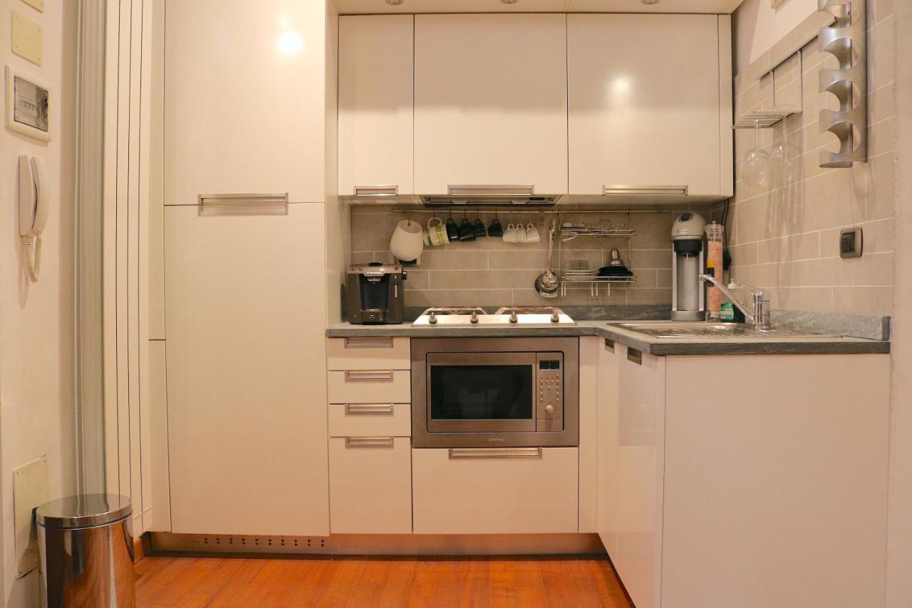 Charming Apartment In The Navigli District - 4 People Milánó Kültér fotó