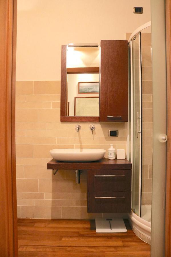 Charming Apartment In The Navigli District - 4 People Milánó Kültér fotó