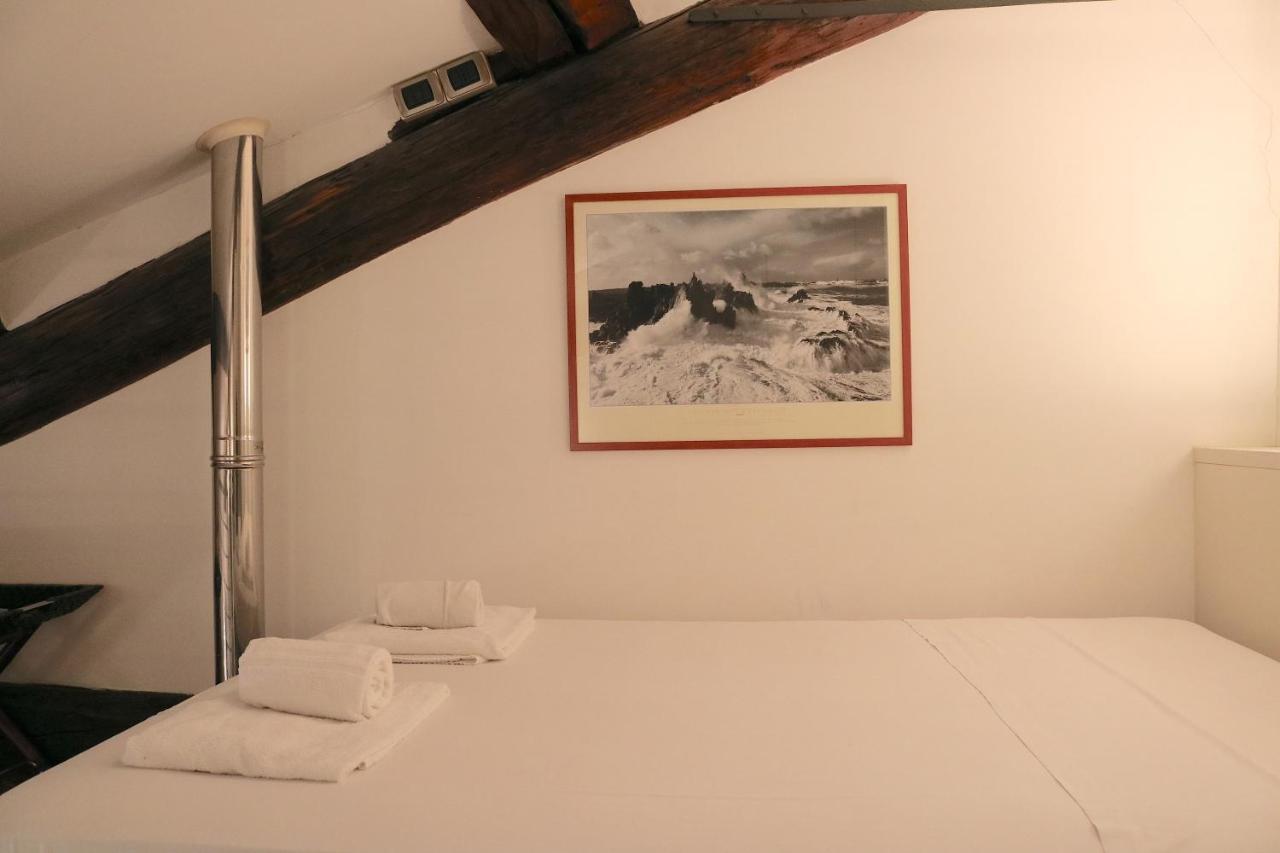 Charming Apartment In The Navigli District - 4 People Milánó Kültér fotó