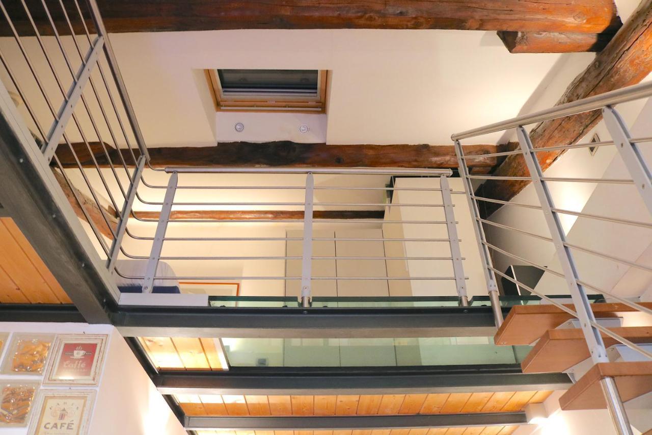 Charming Apartment In The Navigli District - 4 People Milánó Kültér fotó